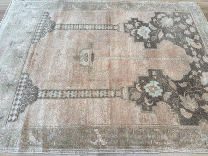 Turkish Vintage 3'10"x5'4"
