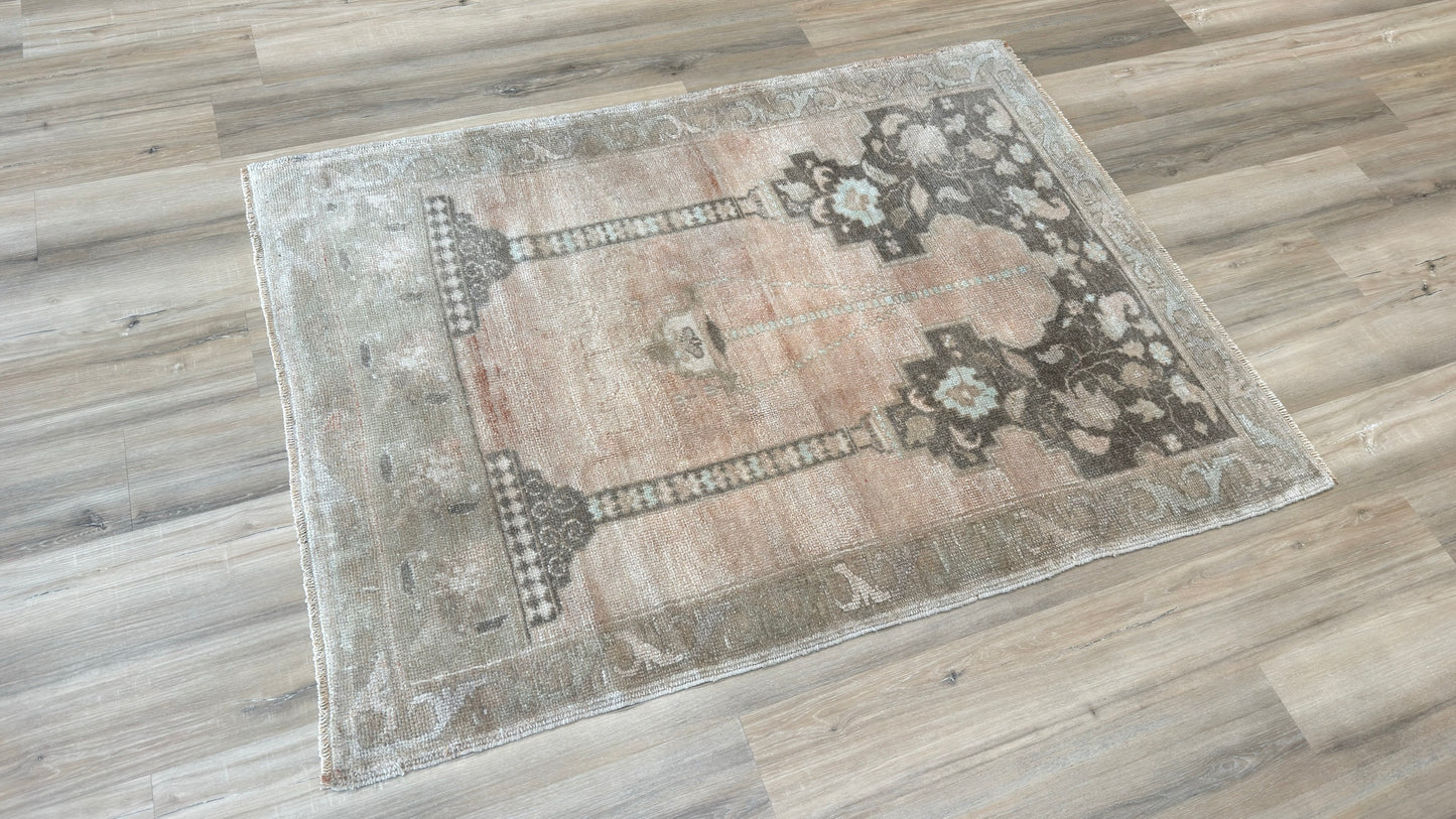 Turkish Vintage 3'10"x5'4"
