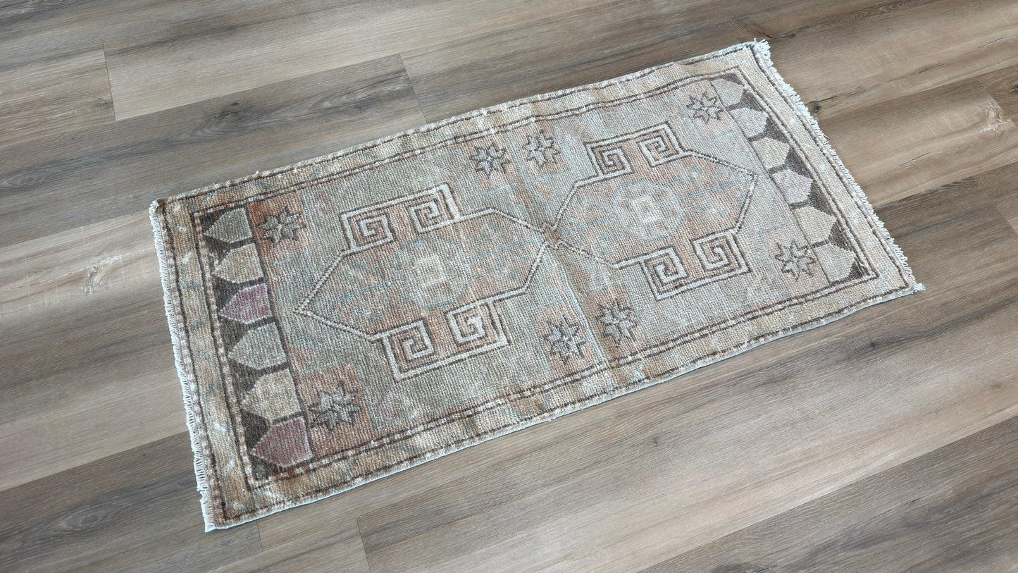Turkish Vintage 1'9"x3'5"