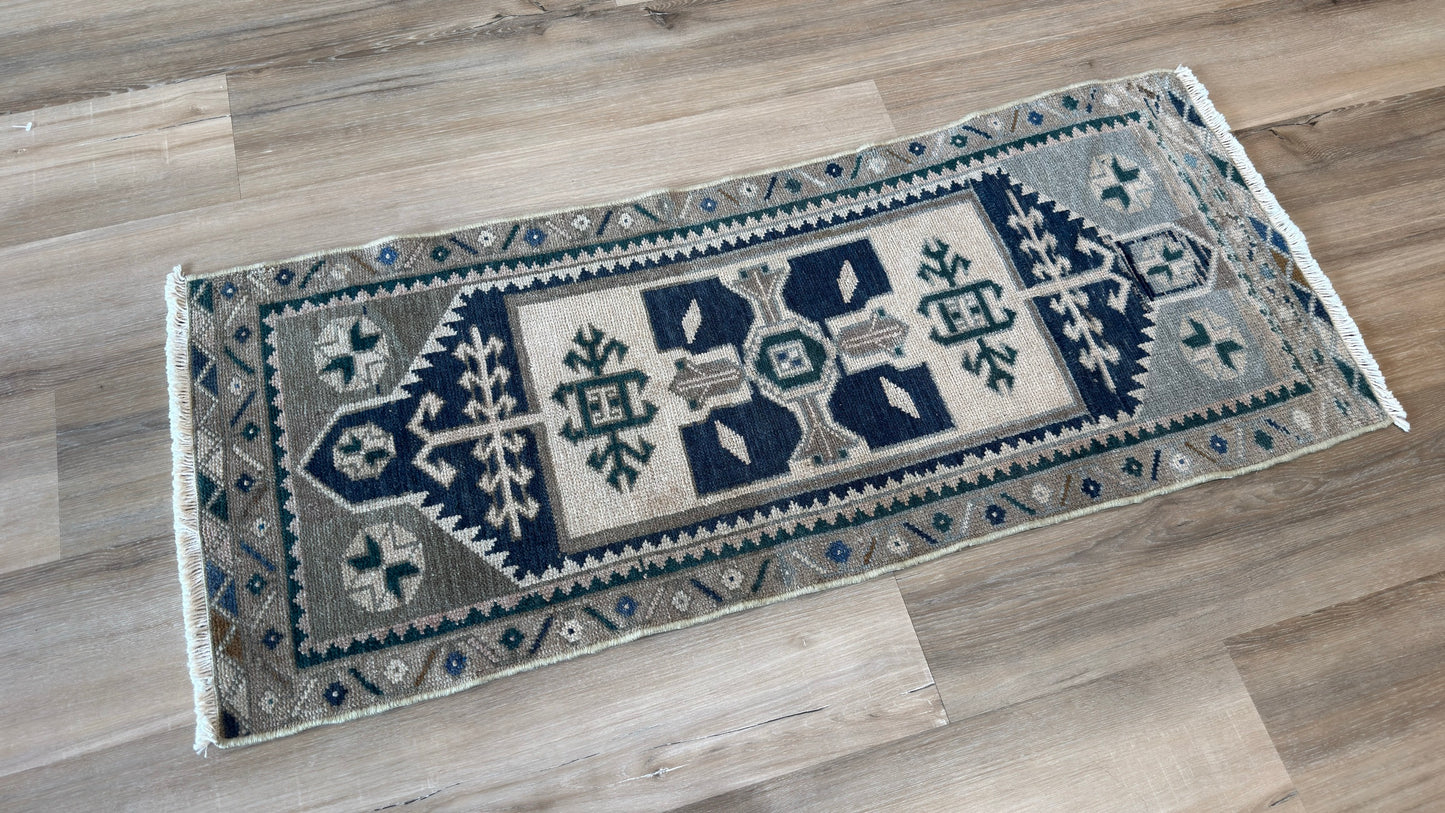 Turkish Vintage 1'8"x3'11"