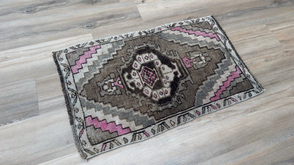 Turkish Vintage 1'9"x2'8"