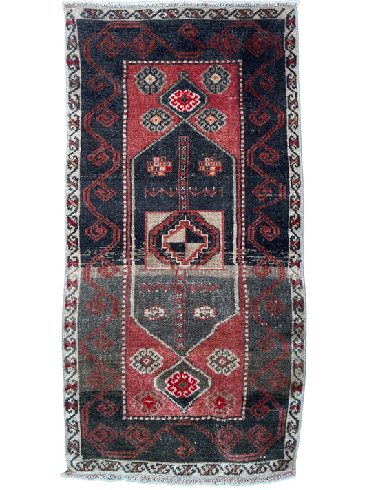Turkish Vintage 1'10"x3'7"