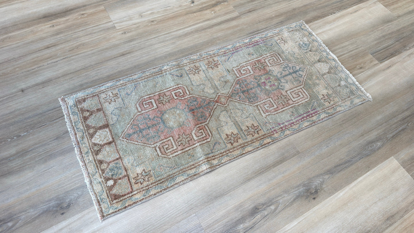 Turkish Vintage 1'9"x3'10"