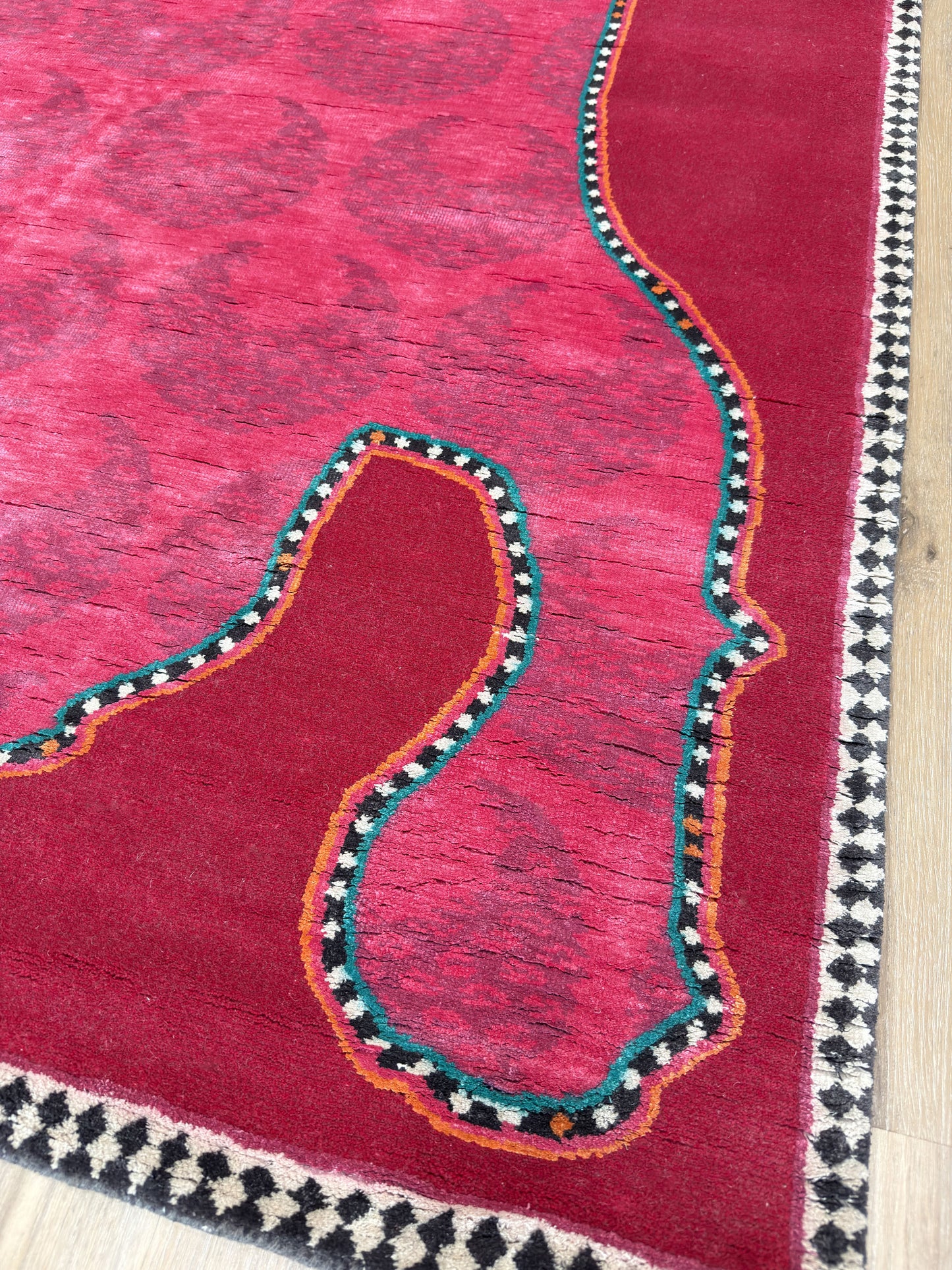 Modern Animal Hide 4'3"x6'1"