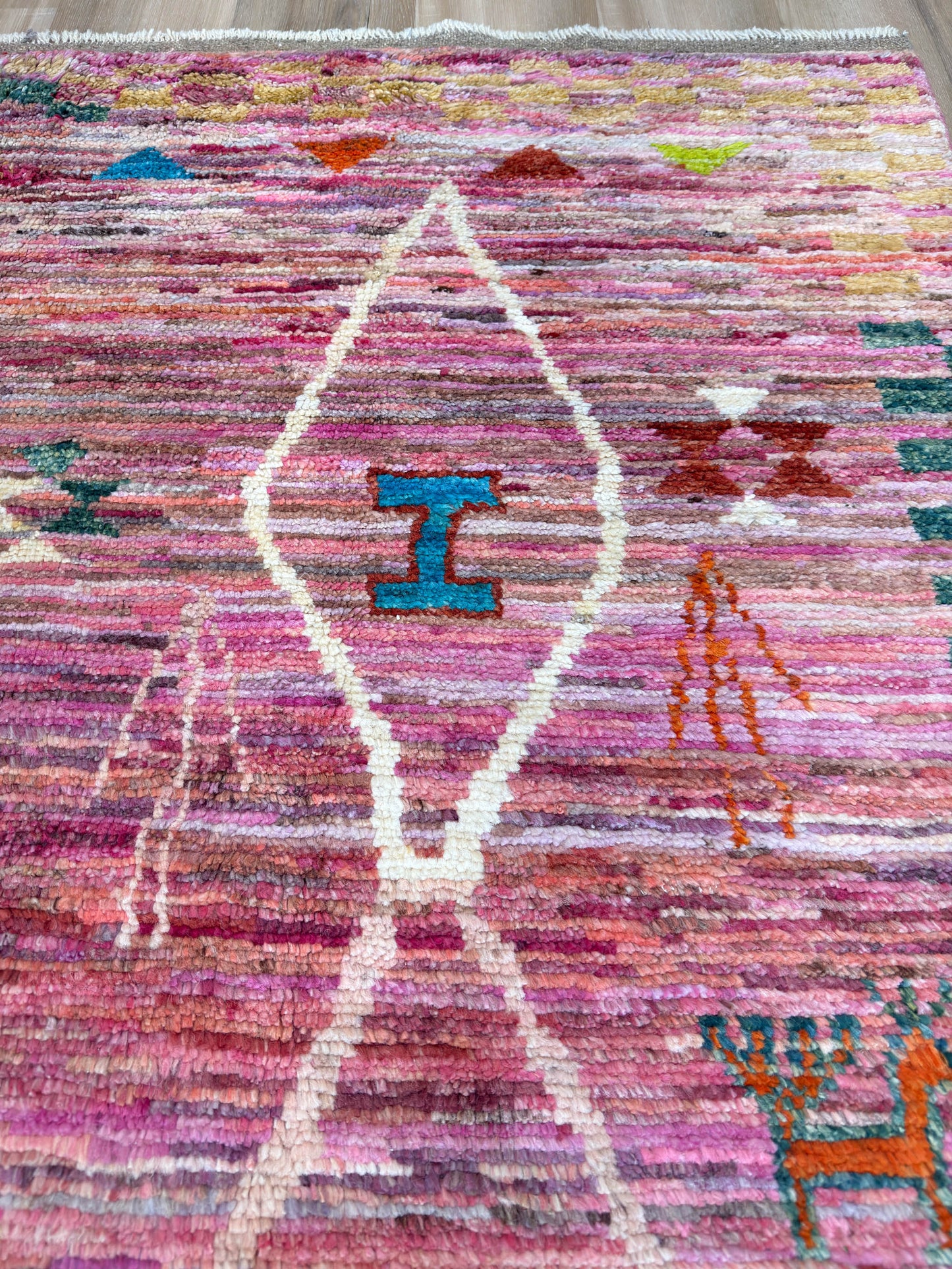 Moroccan Style 5'7"x8'2"