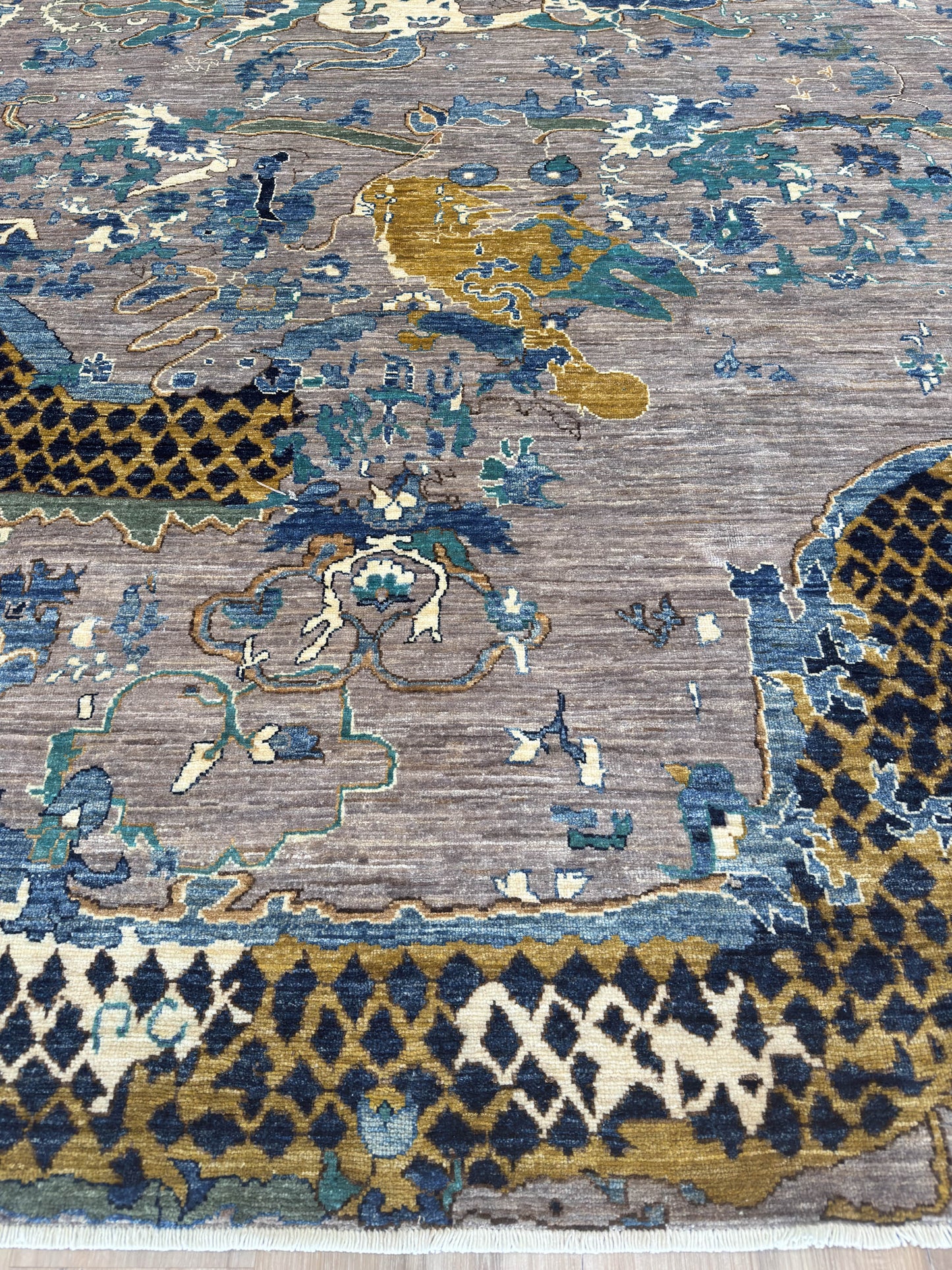 Modern Dragon 8'8"x11'9"