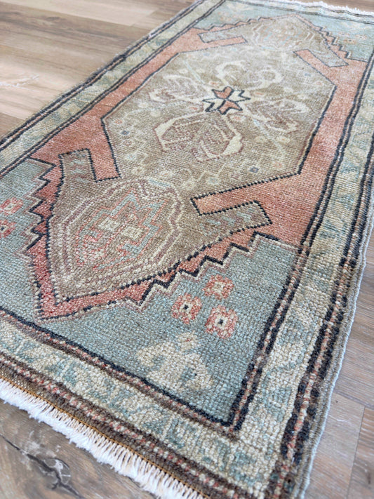 Turkish Vintage 1'6"x3'0"