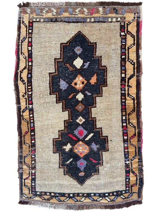 Turkish Vintage 2'0"x2'10"