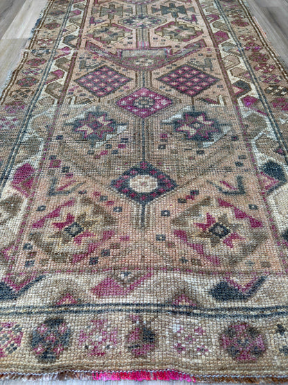 Turkish Vintage 3'1"x6'9"