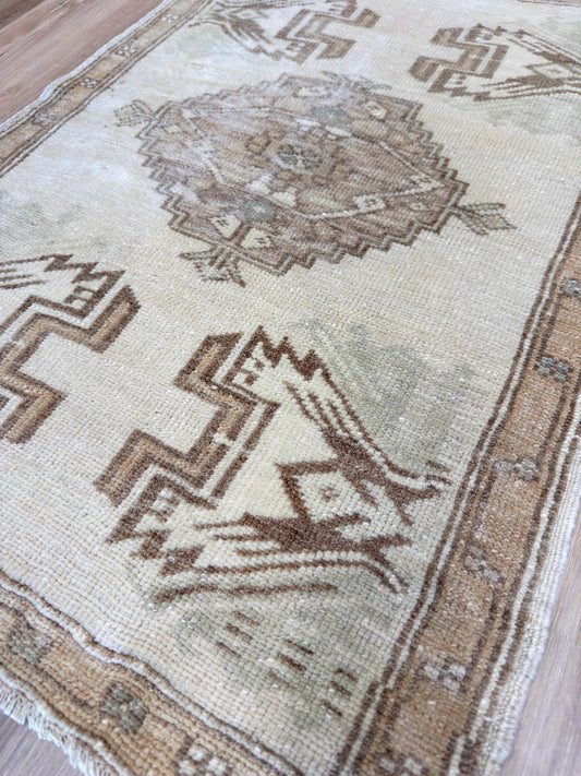 Turkish Vintage 1'9"x2'6"