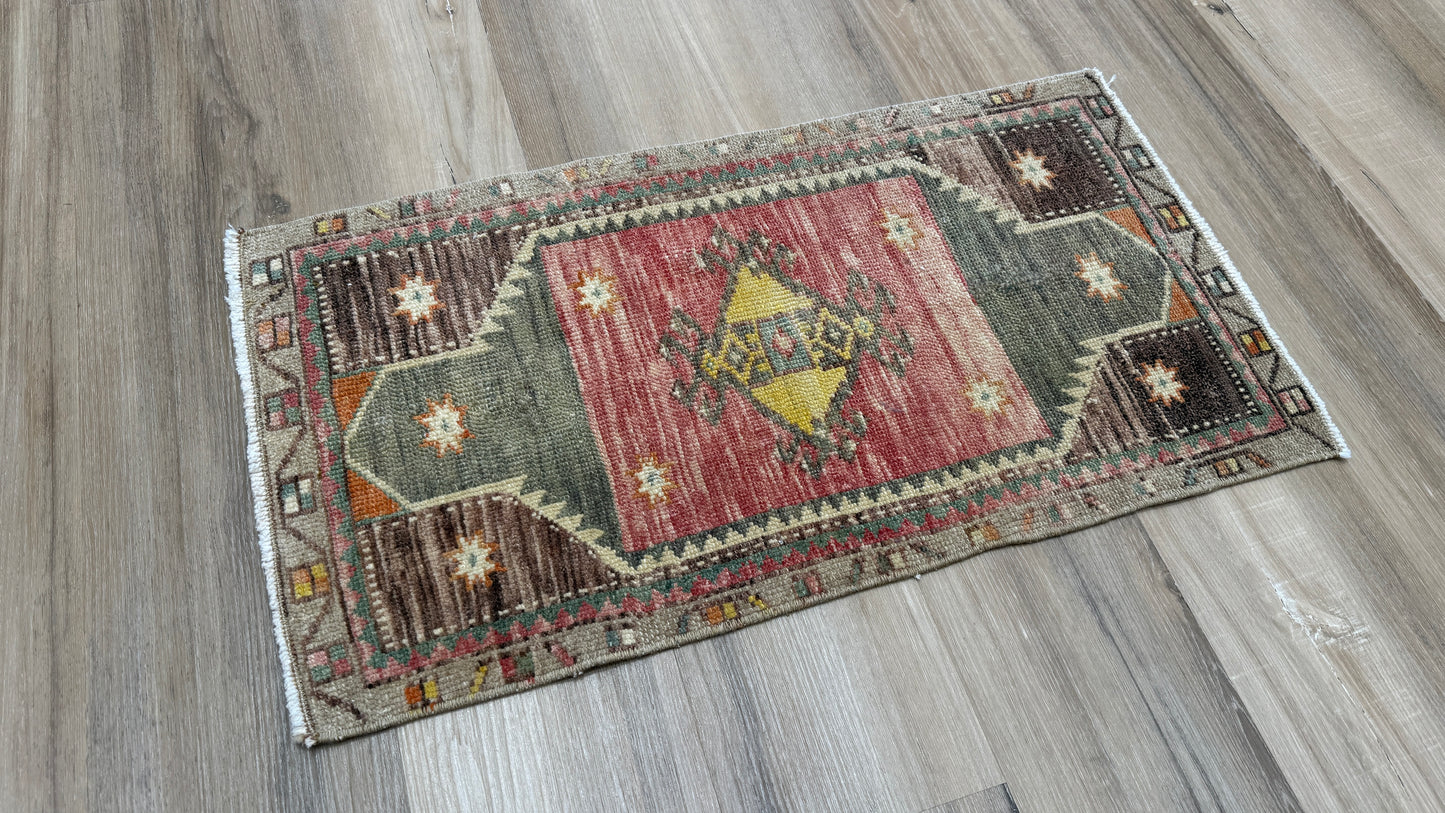 Turkish Vintage 1'6"x2'8"