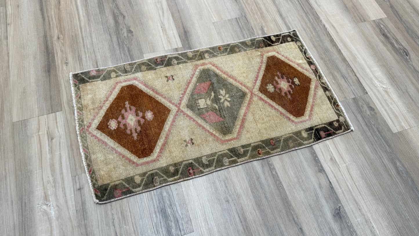 Turkish Vintage 1'11"x3'6"