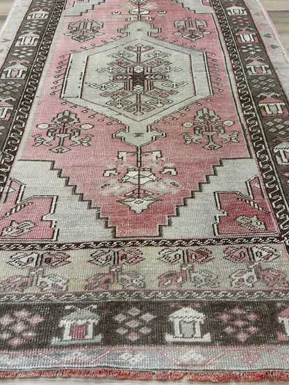 Turkish Vintage 3'6"x6'8"