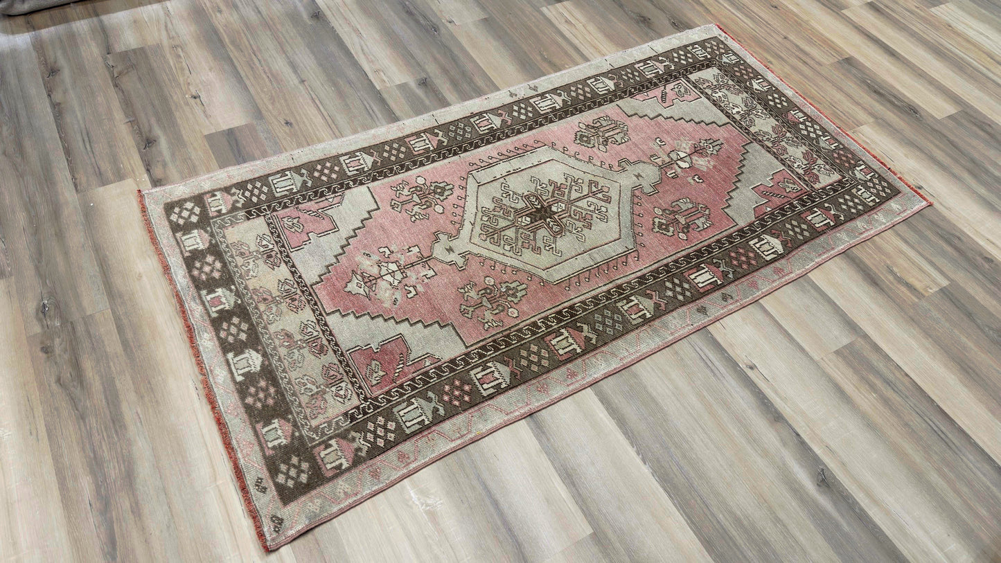 Turkish Vintage 3'6"x6'8"