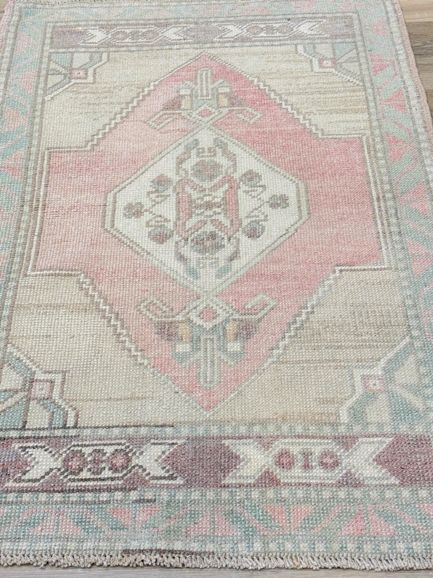 Turkish Vintage 2'4"x3'6"