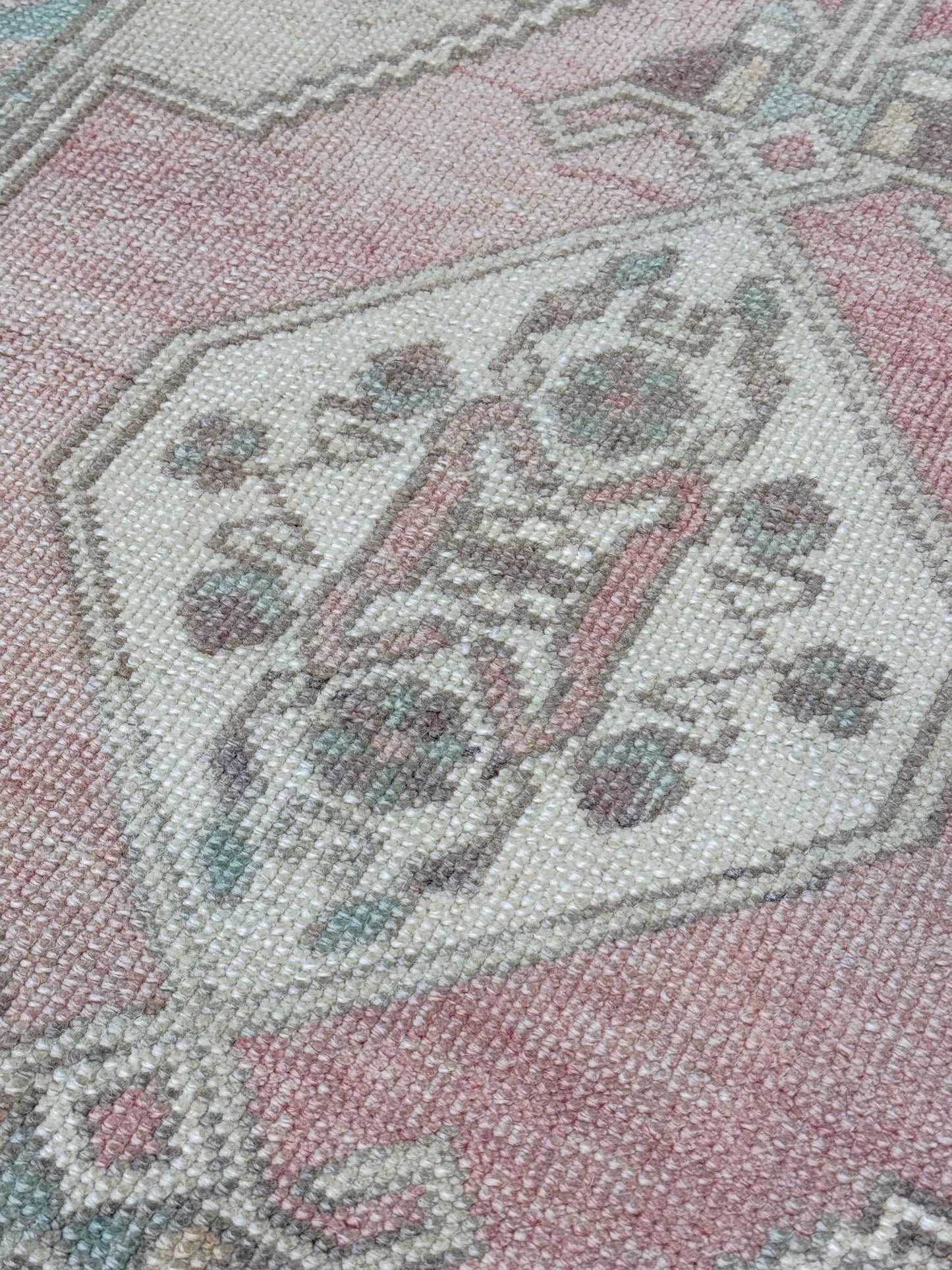Turkish Vintage 2'4"x3'6"