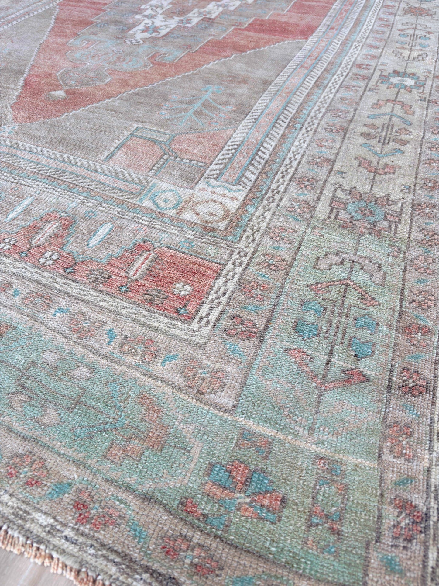 Turkish Vintage 5'4"x9'4"