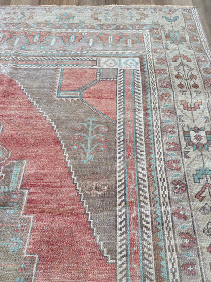 Turkish Vintage 5'4"x9'4"
