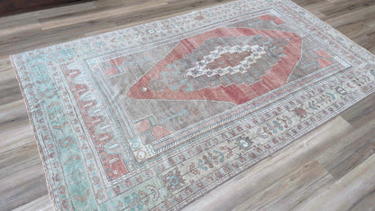 Turkish Vintage 5'4"x9'4"
