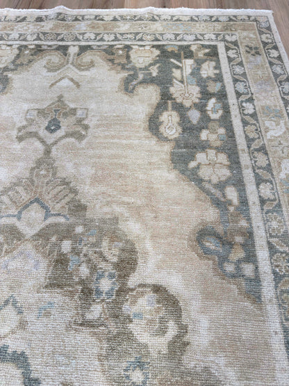 Turkish Vintage 4'9"x8'8"