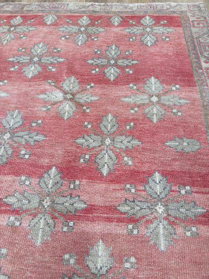 Turkish Vintage 6'4"x9'3"