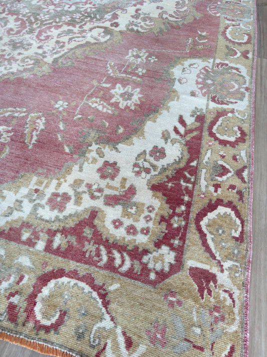 Turkish Vintage 6'4"x9'4"