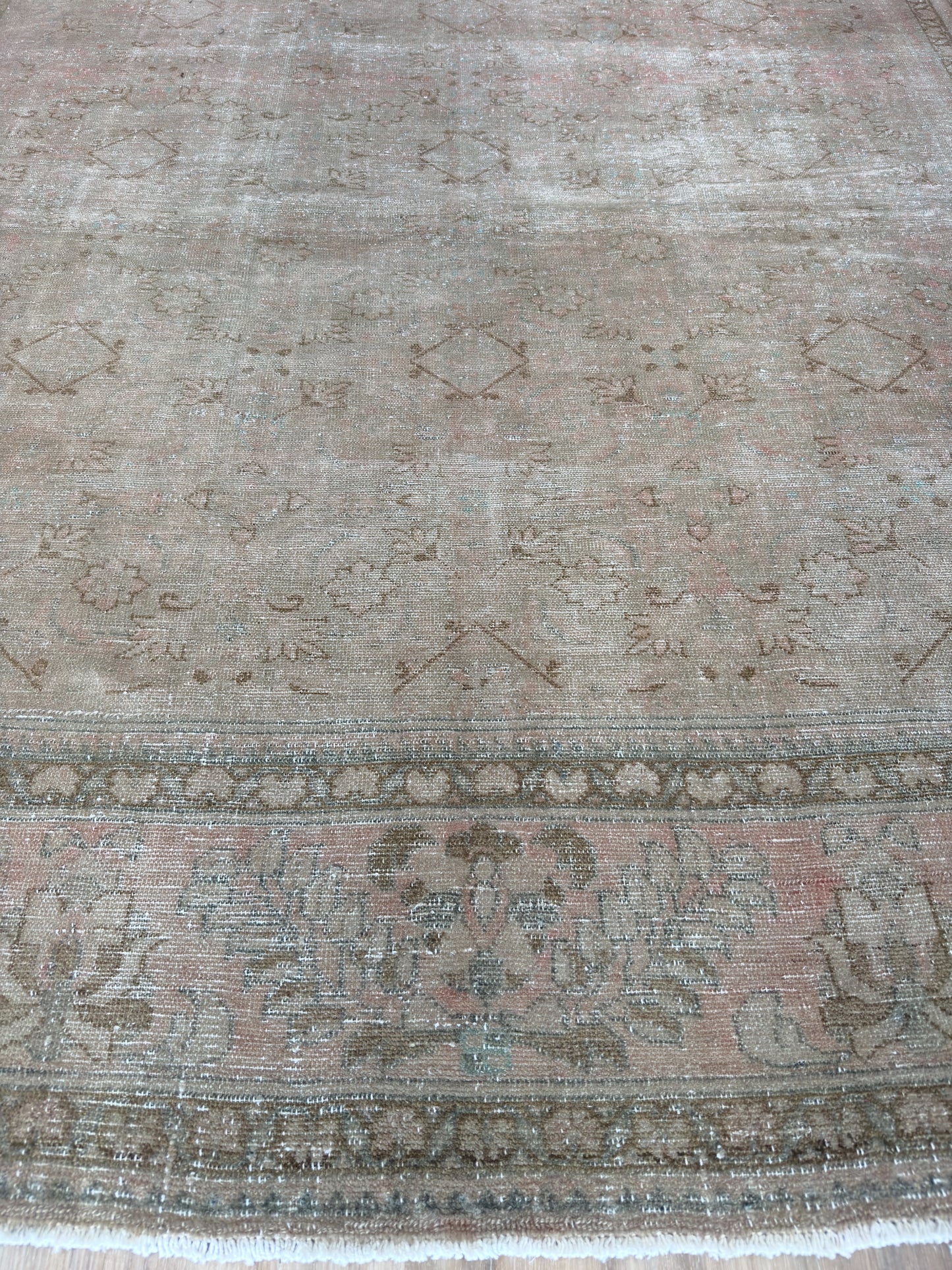 Persian Sarouk 7'2"x10'9"