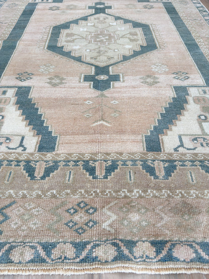 Turkish Vintage 4'8"x7'5"