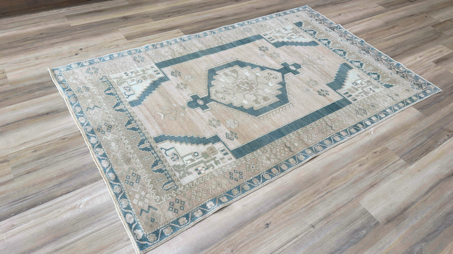 Turkish Vintage 4'8"x7'5"