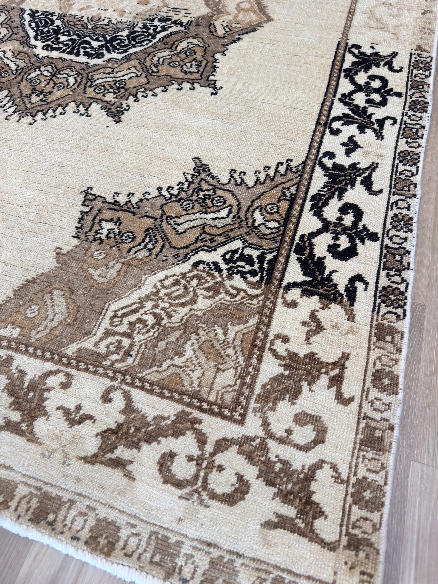 Turkish Vintage 4'7"x6'10"