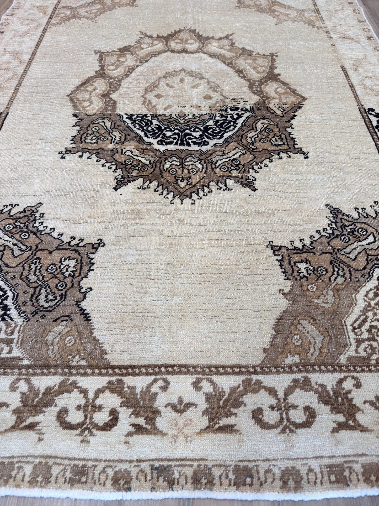 Turkish Vintage 4'7"x6'10"