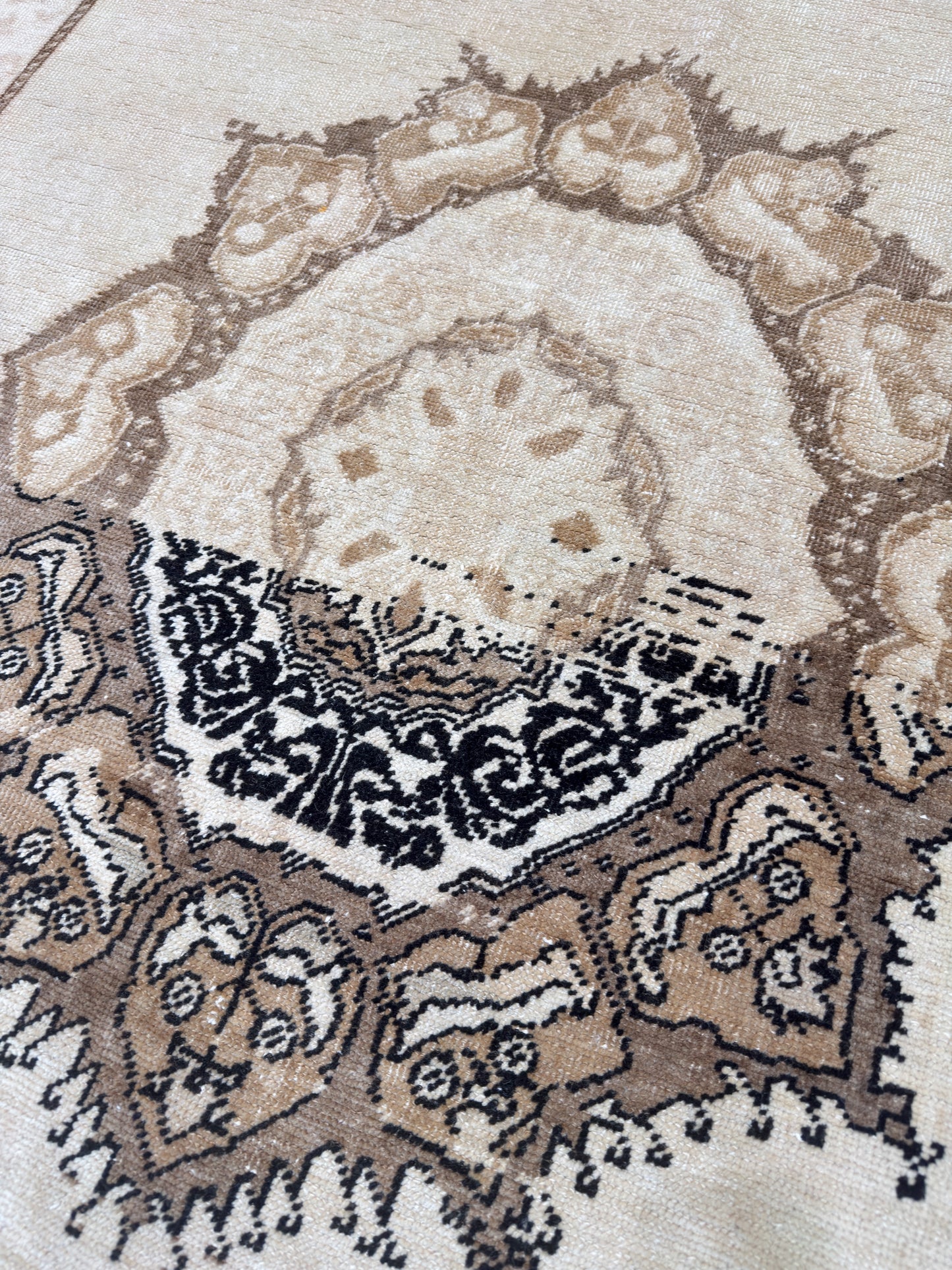 Turkish Vintage 4'7"x6'10"