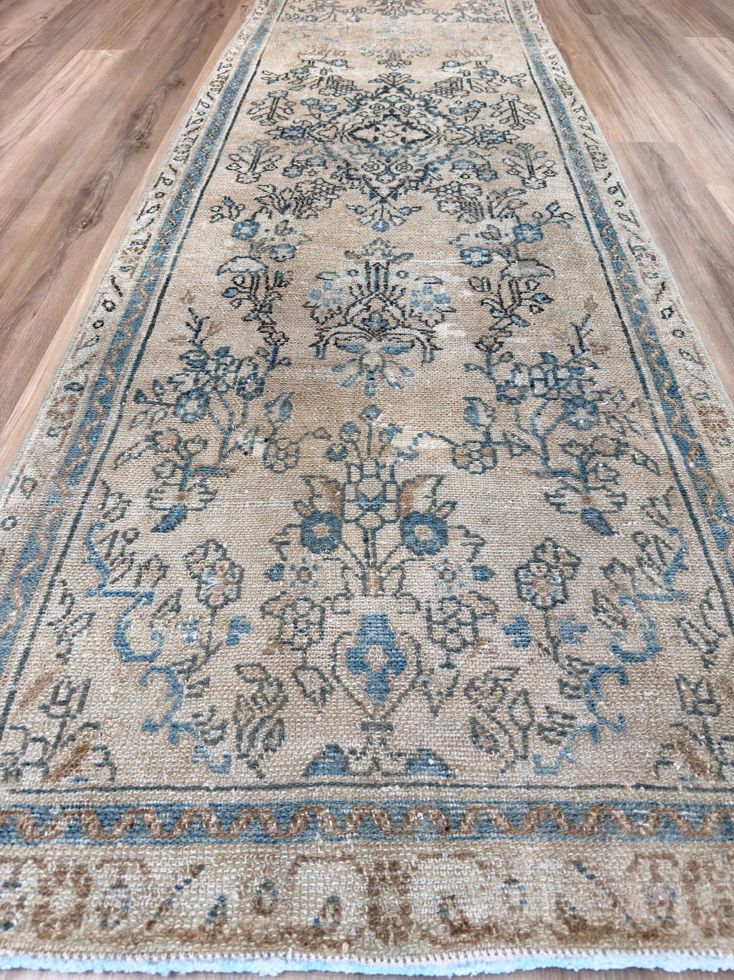 Persian Sarouk 3'0"x10'0"