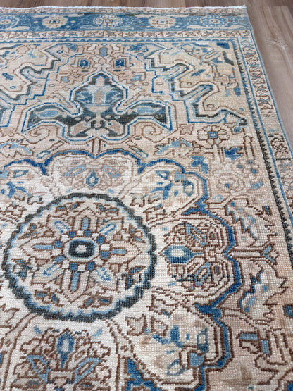 Persian Heriz 4'4"x14'6"