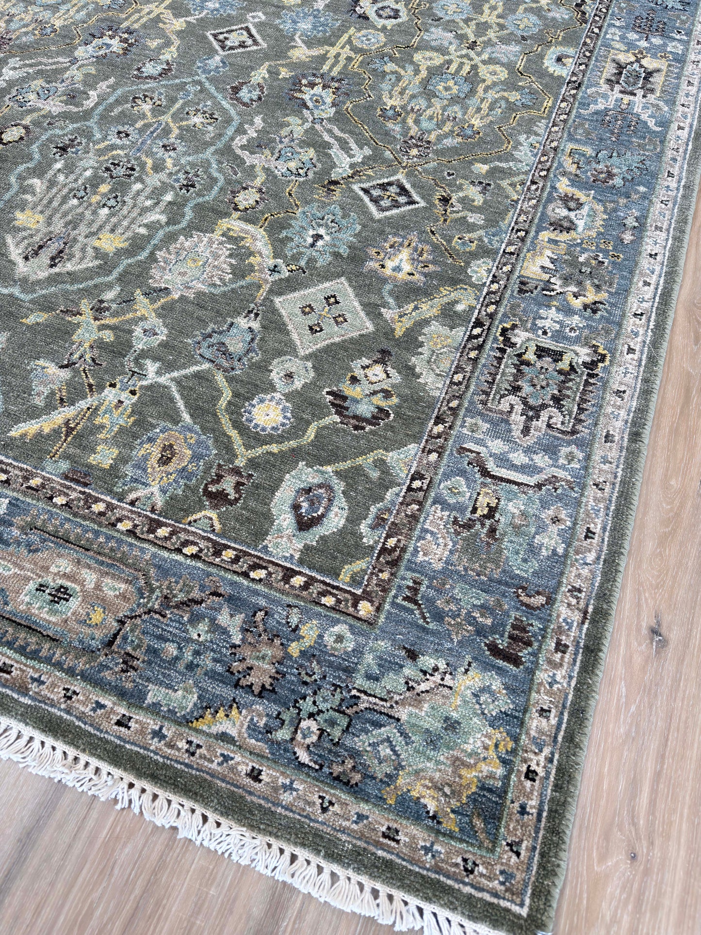 Vintage Look Agra 5'1"x8'0"