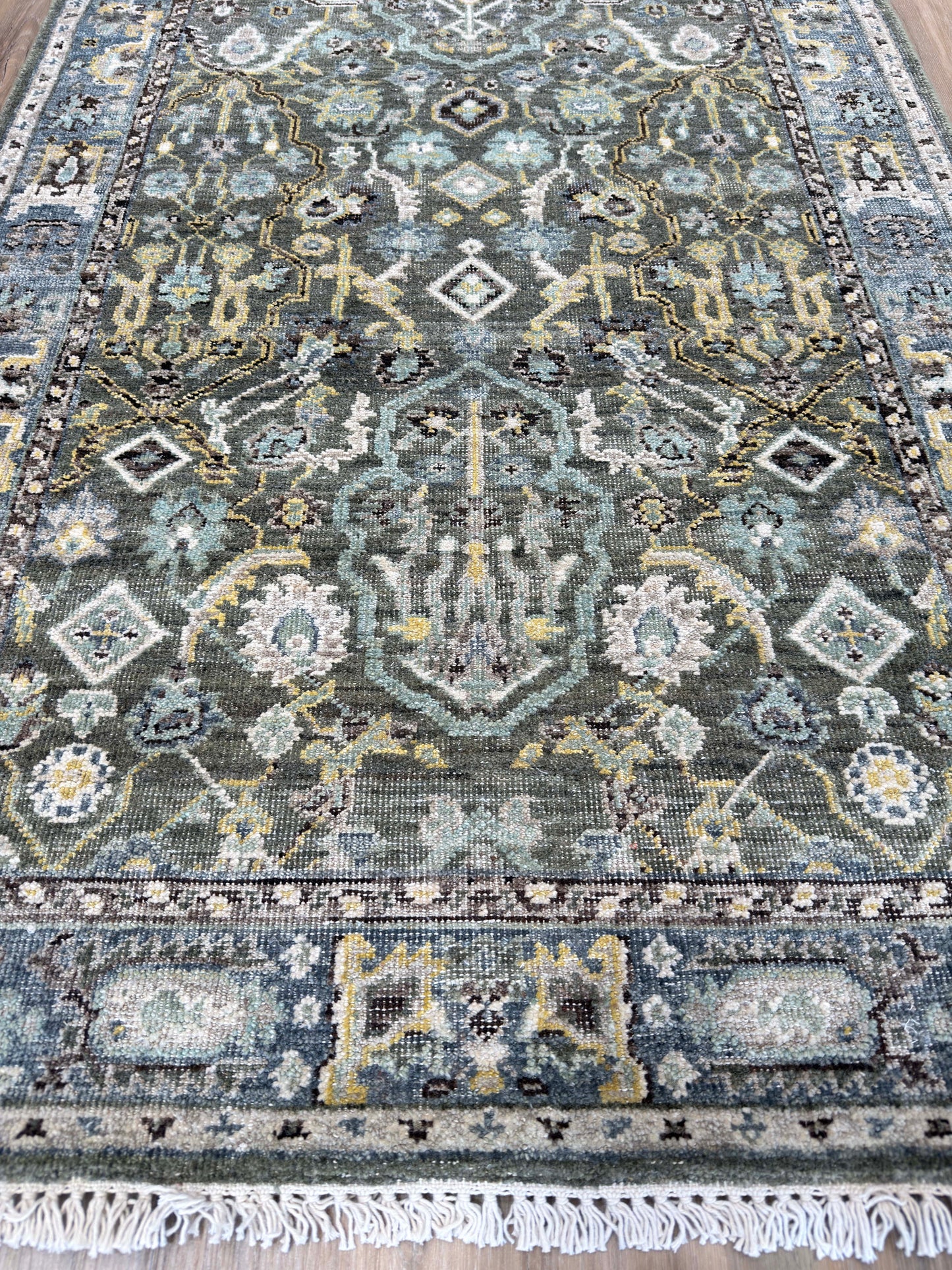 Vintage Look Agra 3'1"x5'0"