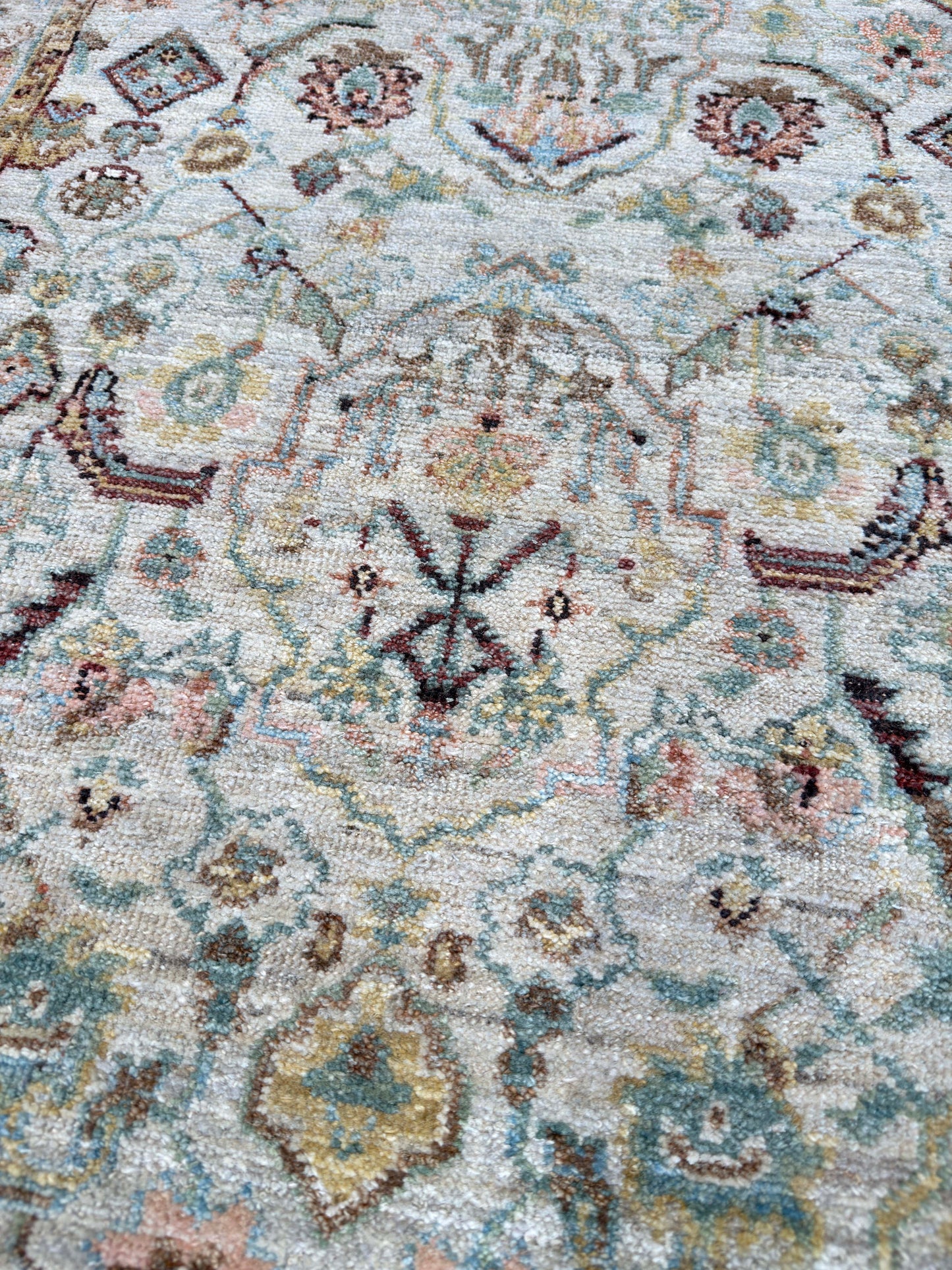 Vintage Look Agra 3'0"x12'1"