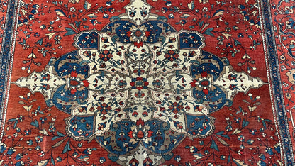 Persian Sarouk Farahan 4'6"x6'5" Area Rug