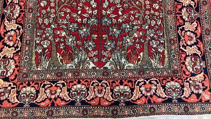 Persian Isfahan 4'7"x6'10" Area Rug