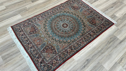 Traditional Tabriz 4'1"x6'1" Area Rug