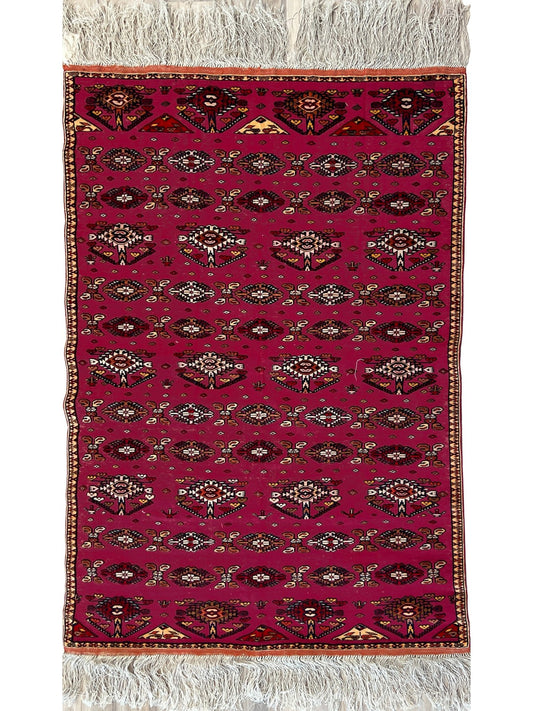Turkman 4'1"x5'11" Area Rug