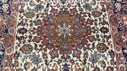 Persian Isfahan 4'11"x7'3" Area Rug
