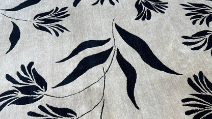 Tufenkian French Tulips 12'2''x14'8'' Area Rug