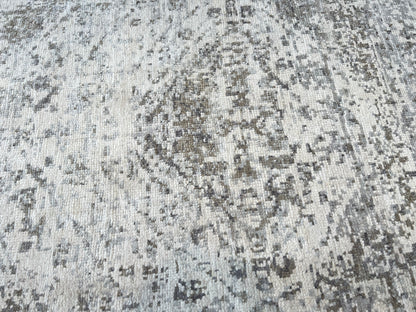 Vintage Look Tabriz 3'11" x 6'1" Area Rug