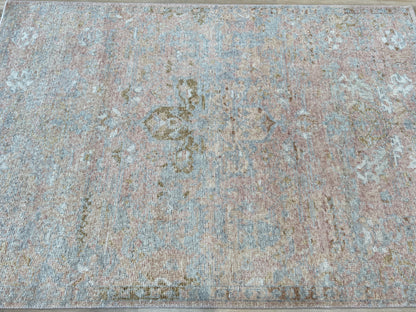 Vintage Look Oushak 4'x6' Area Rug