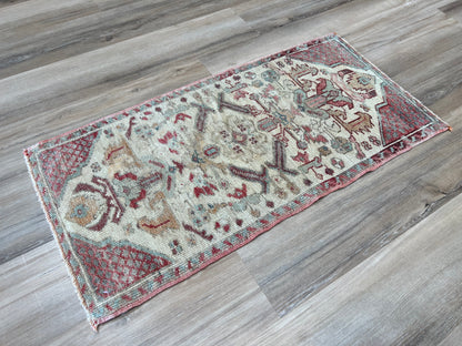 Turkish Vintage 1'7"x3'2" Area Rug