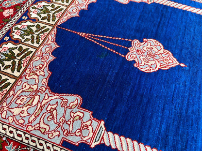 Traditional Hereke 2'0"x3'1" Area Rug