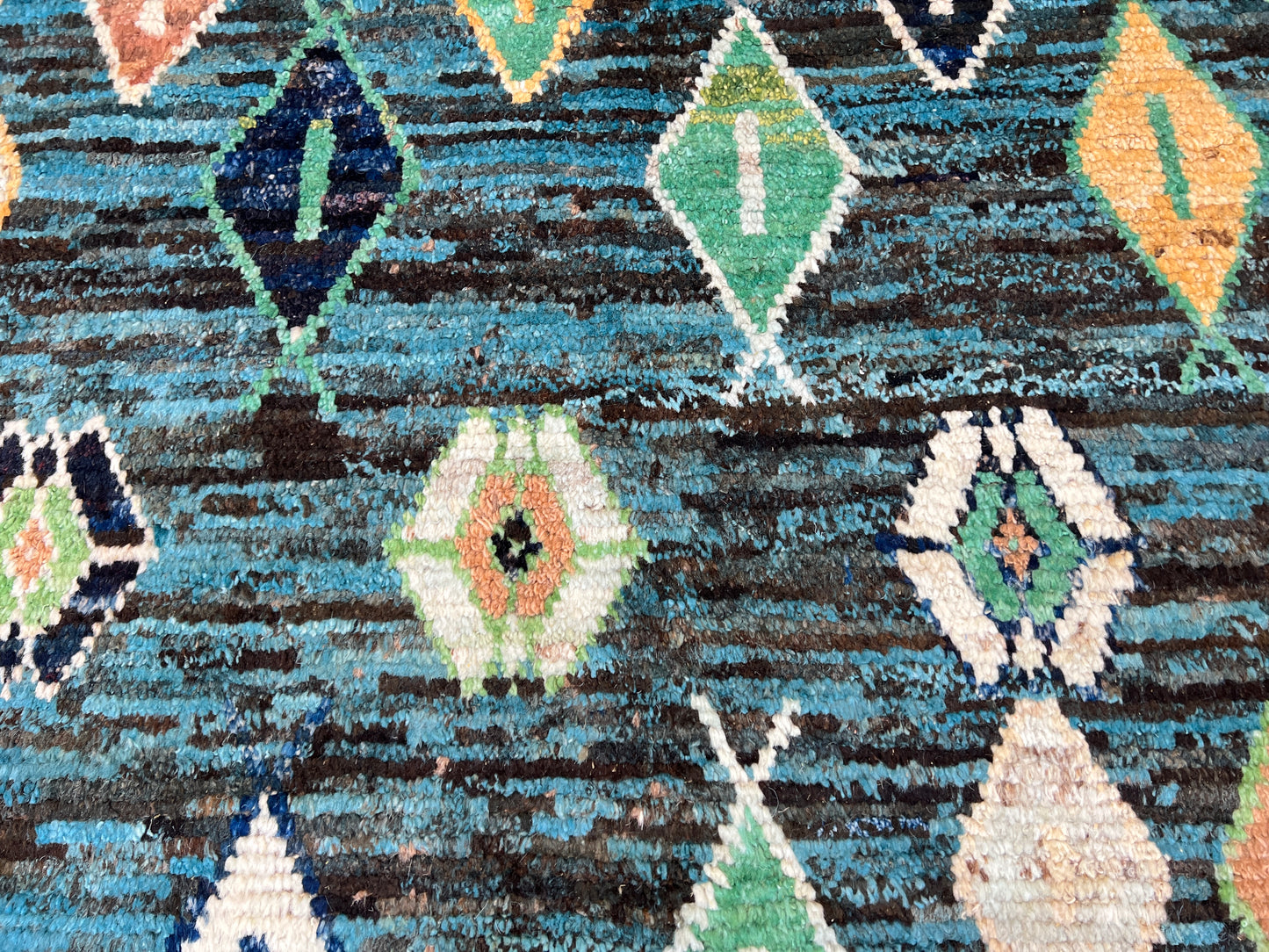 Moroccan Style 6'6"x9'6" Area Rug