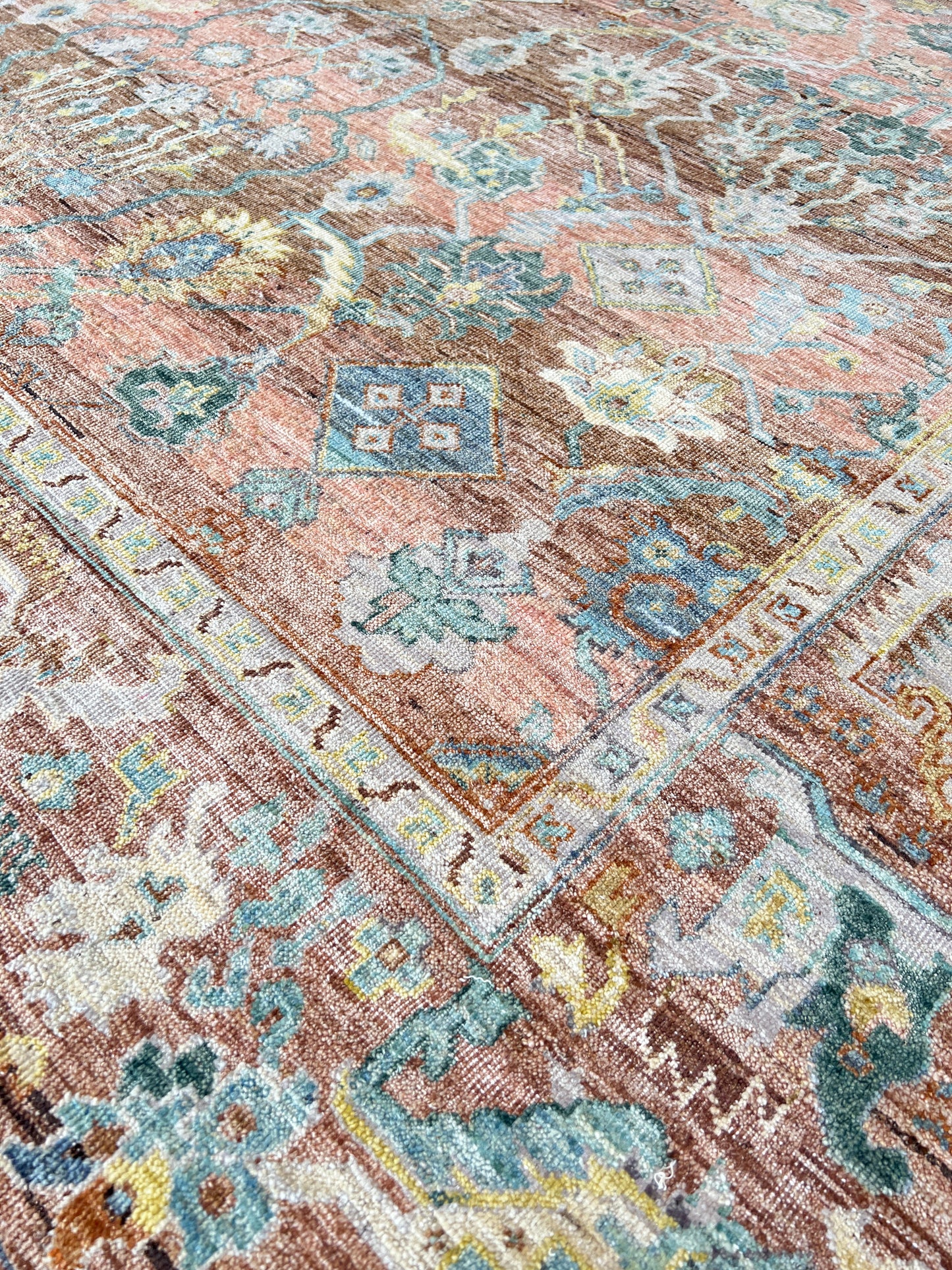 Vintage Look Agra 8'1"x10'0" Area Rug
