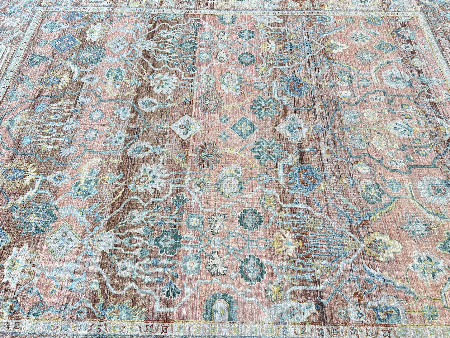 Vintage Look Agra 8'1"x10'0" Area Rug